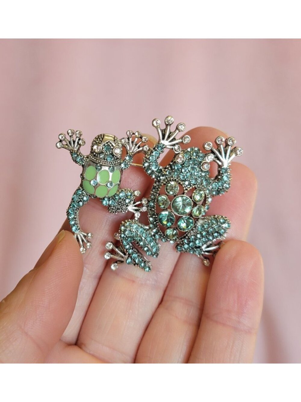 Napier Signed 2 Tree Frogs Animal Silver Tone Green Blue Rhinestone Brooch BR1